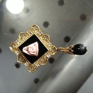 Vintage Victorian Style Black Teardrop Dangle Rosebud Brooch